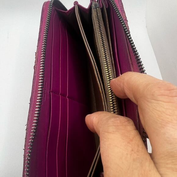 GUC Bottega Veneta Purple Zip Wallet - Picture 10 of 11